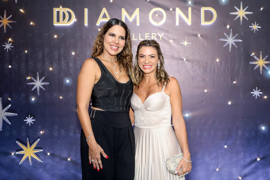 
				Ana Carolina Fontenele E Vanessa Queiros
				