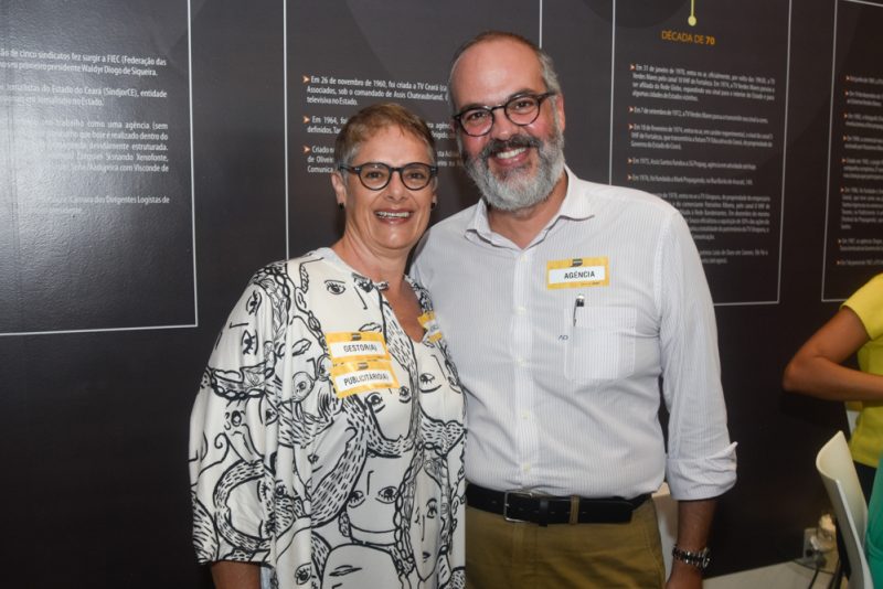 Espaço Nosso Meio - Turma da comunicação se encontra no novo hub de comunicação do Jardins Open Mall