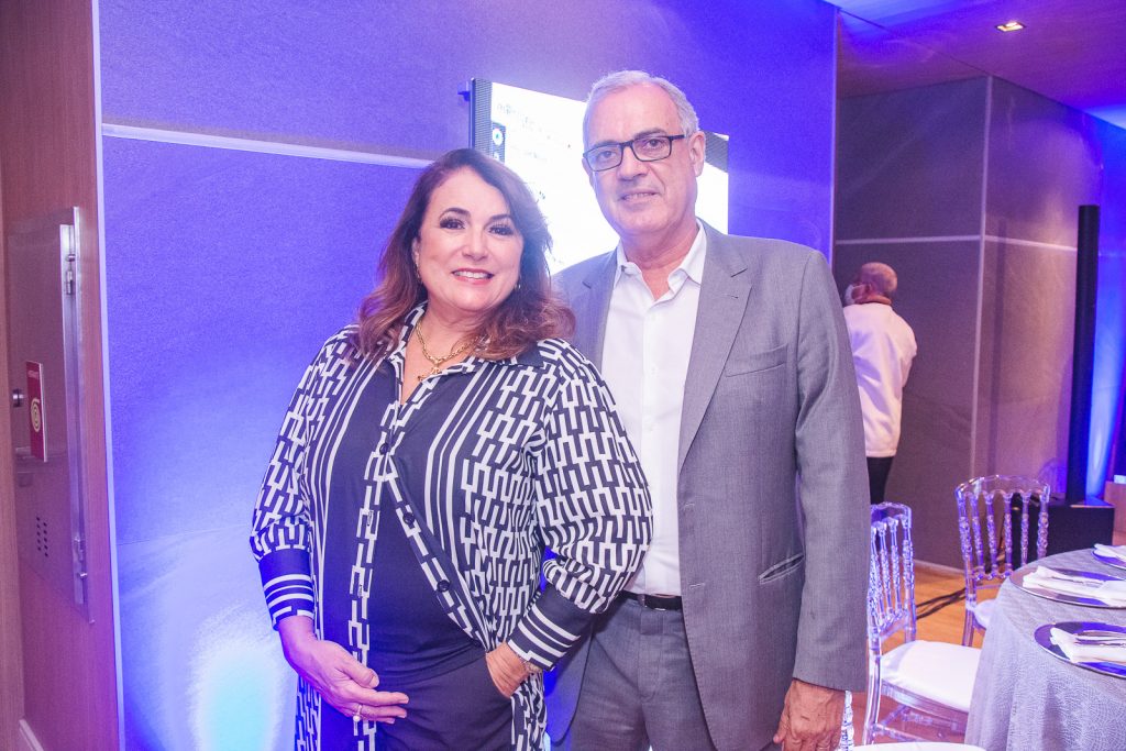 Ana Luiza E Urbano Costa Lima