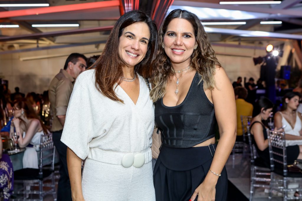 
				Ana Virginia Martins E Ana Carolinea Fontenele
				