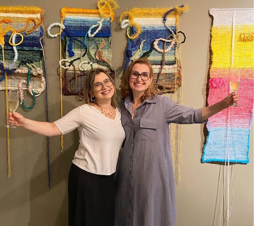 Andréa Dall’Olio apresenta sua trajetória dentro da arte têxtil na Galeria Mariana Furlani