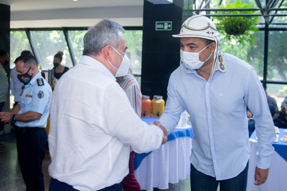 Assis Cavalcante E Chambinho Do Acordeon (1)