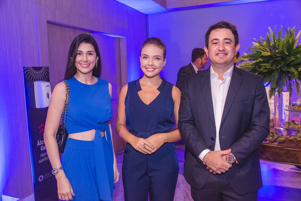 Barbara Moraes, Thais Lopes E Vanderson Aquino