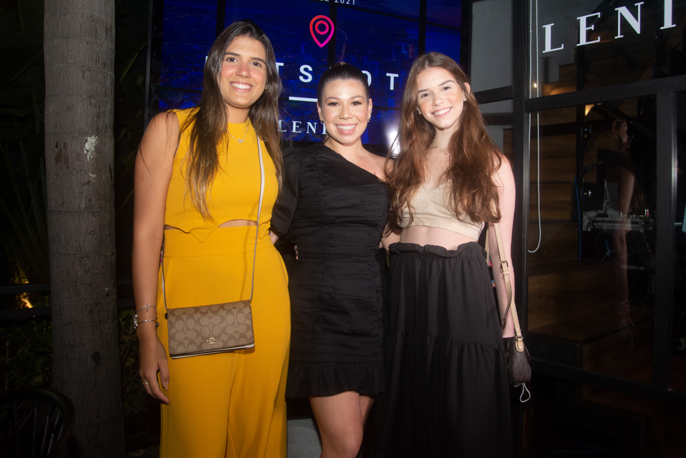 Beatriz Cecchini, Maria Clara Negrão E Sarah Borges