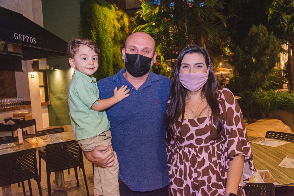 
				Bento Torquato, Thiago Arruda E Luciana Torquato
				