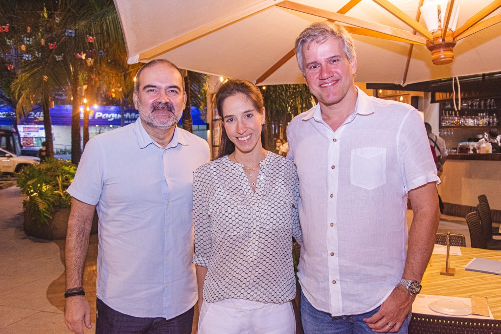 
				Bosco Couto, Lina Martins E Igor Martins
				