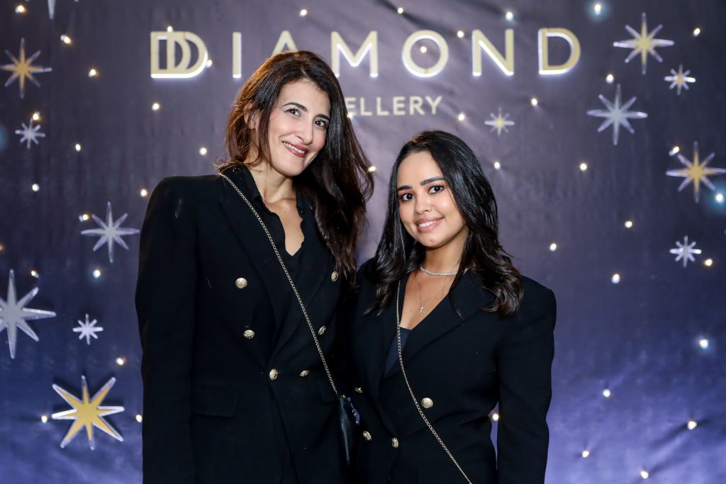 
				Camila Gonzallez E Camila Brito
				