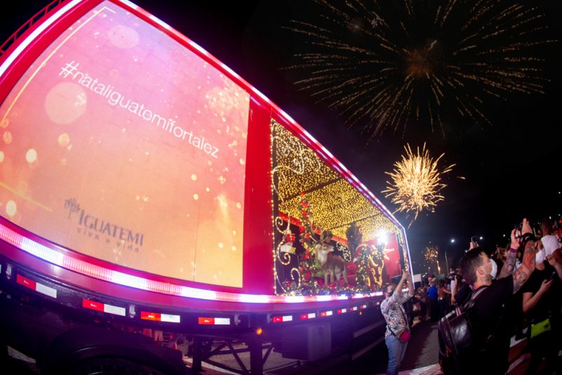 Merry X-mas - Papai Noel do Iguatemi dá boas vindas aos festejos do Natal com carreata pelas ruas da cidade