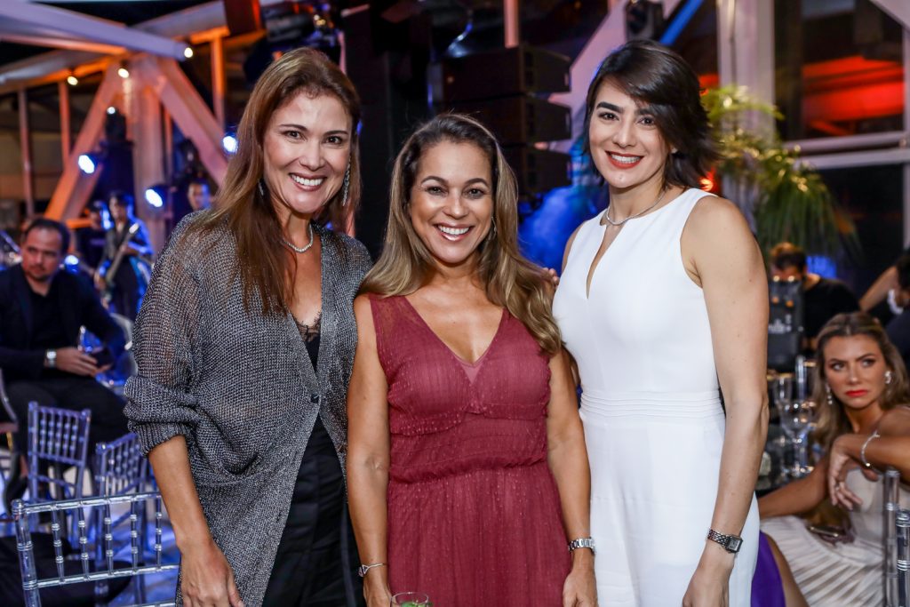 
				Cristina Melo, Ligia Vilar E Mariana Rolim
				