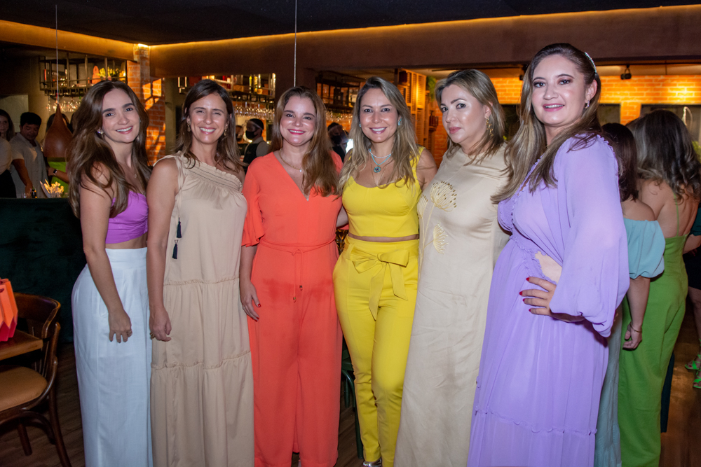 Debora Barroso, Gabrielle Nobre, Léa Barsi, Talynie Mihaliuc, Andrea Guilherme E Silviane Andrade
