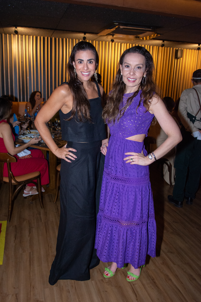 Denise Lobo E Giselle Oliveira