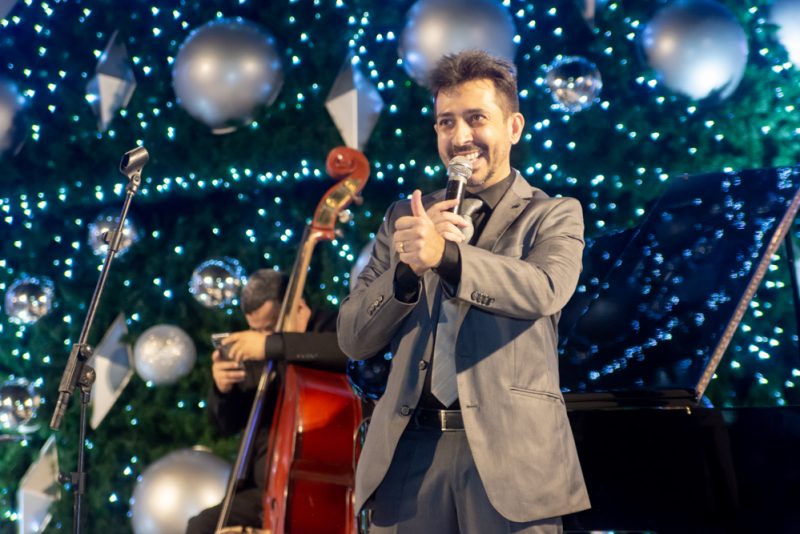 BS Christmas - Concerto natalino com Felipe Adjafre e convidados movimenta a Praça BS
