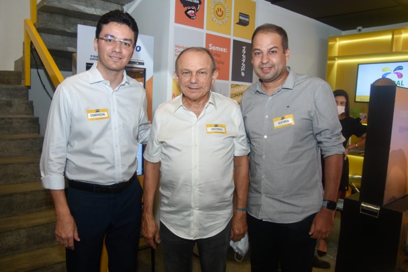 Espaço Nosso Meio - Turma da comunicação se encontra no novo hub de comunicação do Jardins Open Mall