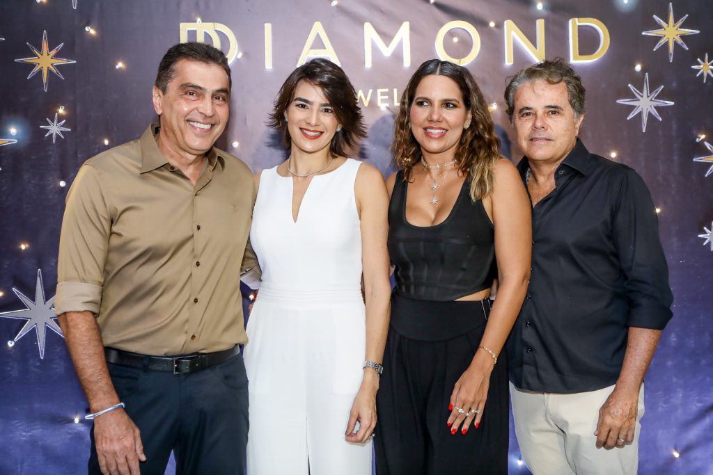 
				Idesio E Mariana Rolim, Ana Carolina E Ivan Bezerra
				