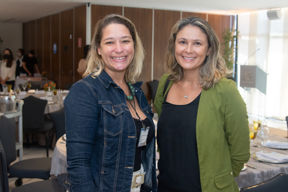 Irna Cavalcante E Adailma Mendes