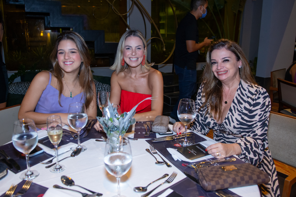 Isabella Pinho, Ione Pinho E Viviane Quesado