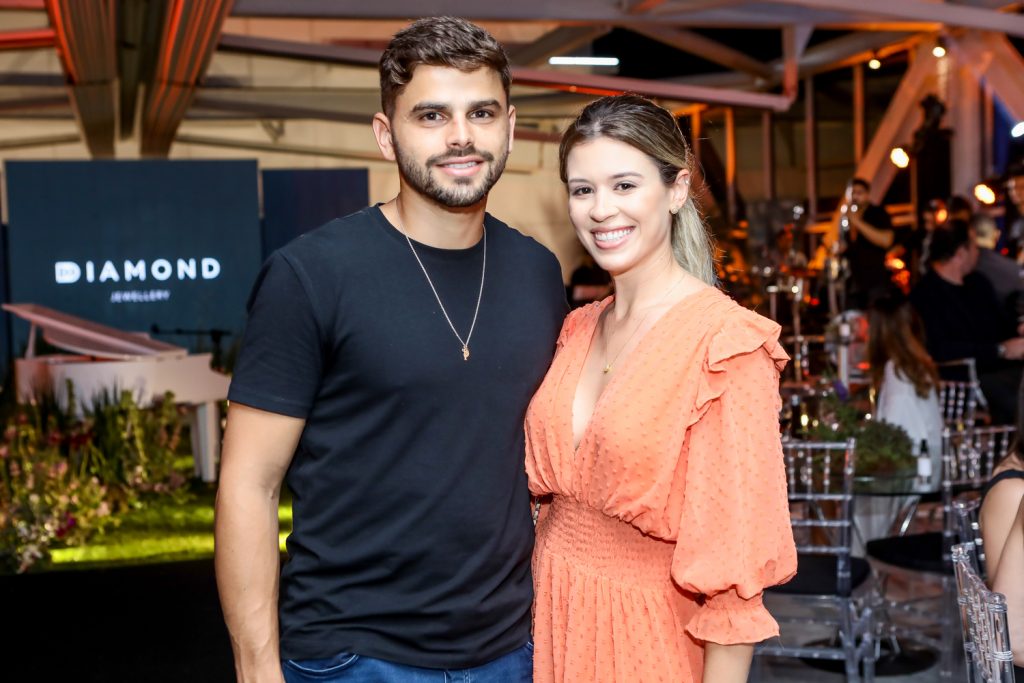 
				Ivan E Isabella Bezerra
				