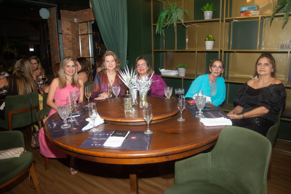 Kamila Jensen, Alexandrina Aguiar, Fernanda Jensen, Inêz Peixoto E Neise Freire