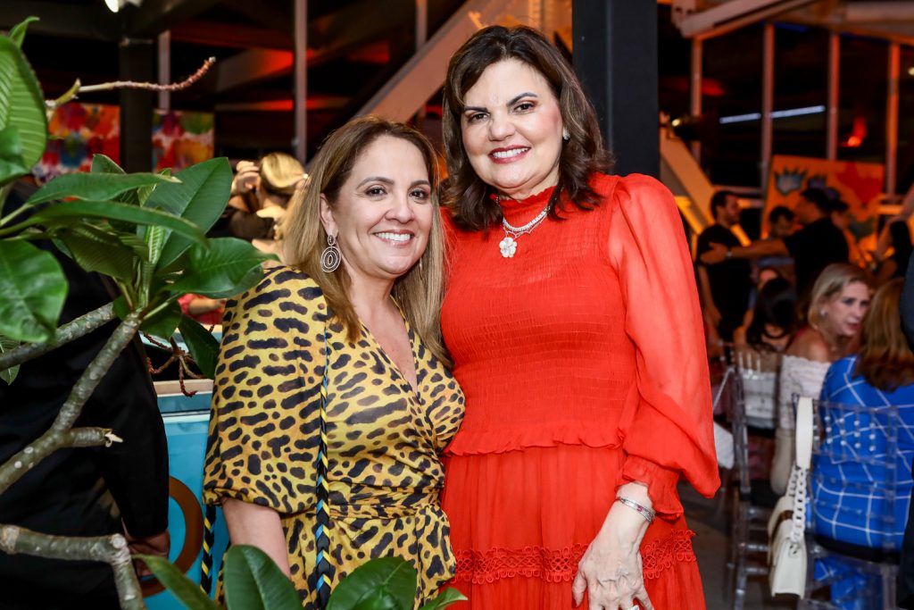 
				Liana Tomaz E Luiziana Esteves
				