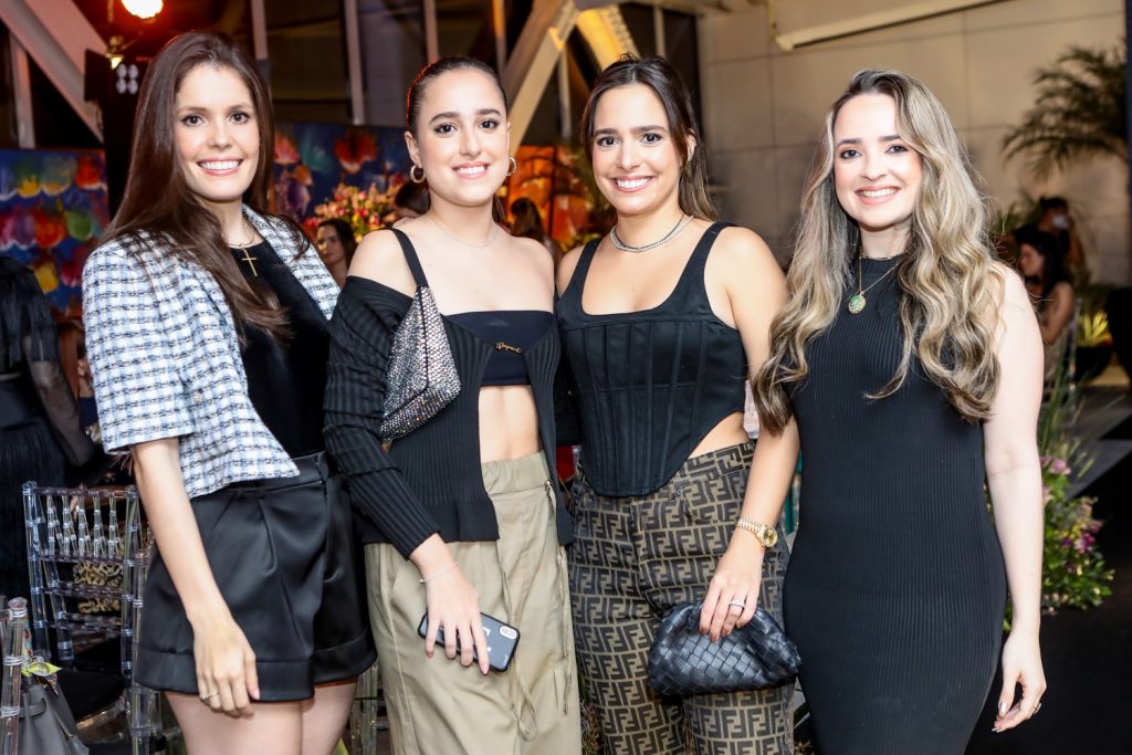 
				Lorena Bezerra, Rafaela Fonseca, Gabriela Diniz E Flavia Macedo
				