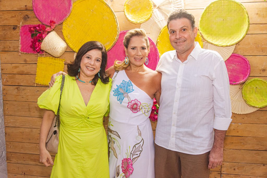 Luciana Lobo Marcia Peixoto E Luiz Antonio Logo