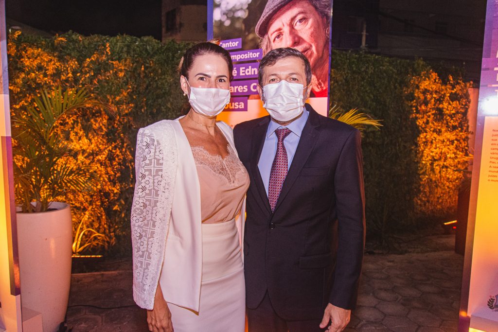 Luciana Sousa E Elcio Batista