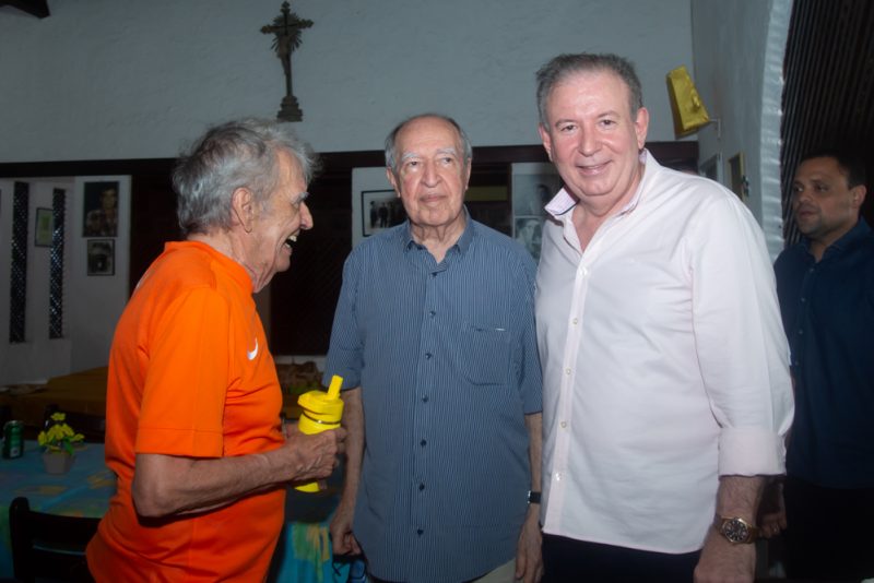 Escola Unidos do Natal - Restaurante Ugarte é palco do tradicional almoço de confraternização de Lúcio Brasileiro