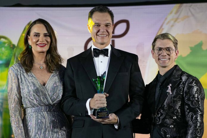 Alexandre Piquet ganha prêmio de melhor advogado brasileiro nos EUA