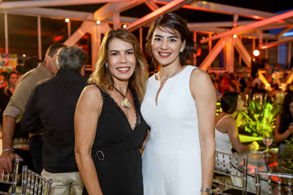 
				Maira Silva E Mariana Rolim
				