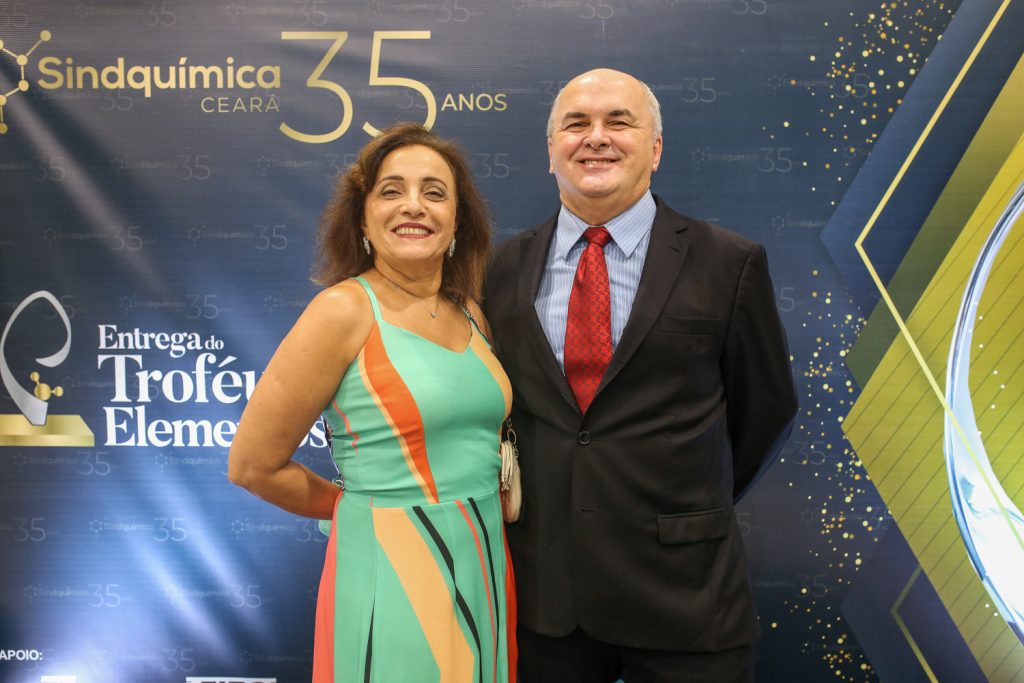 Marta Dourado E Dourado Filho