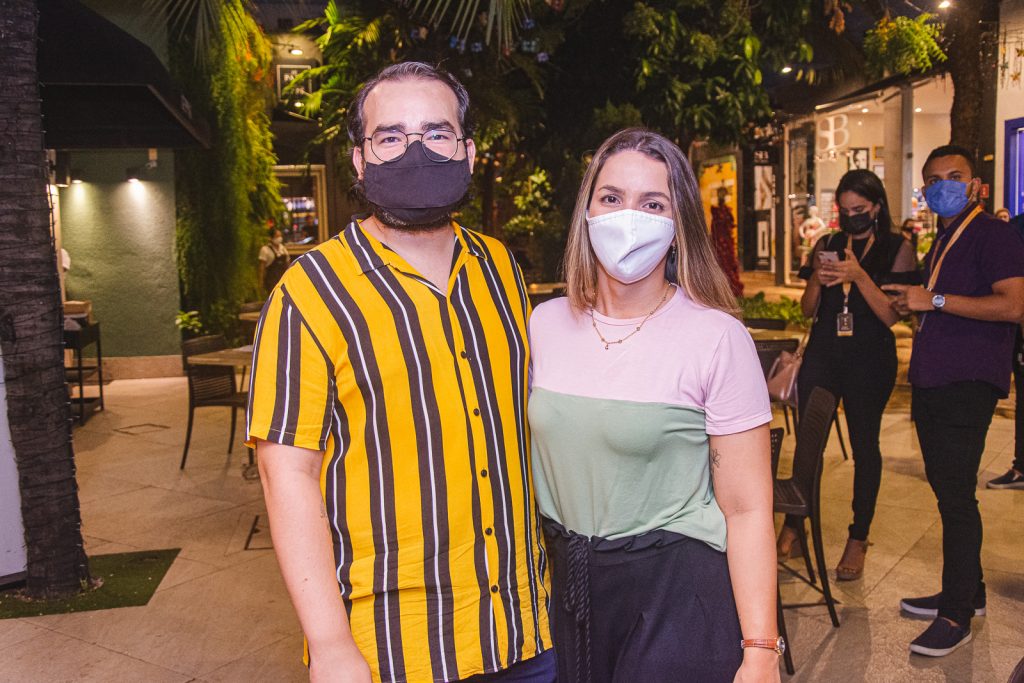 
				Mateus Valente E Andrea Nery
				