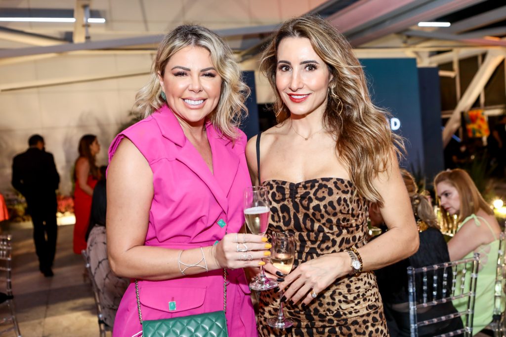 
				Patricia Dias E Melaine Fernandes
				