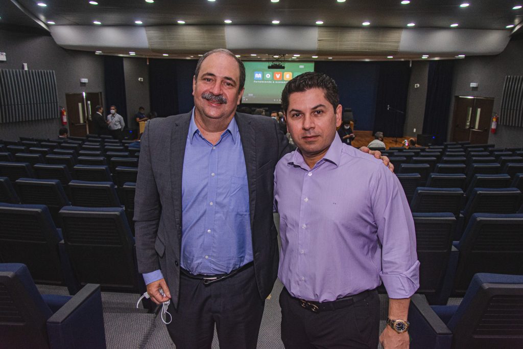 Paulo Andre Holanda E Pompeu Vasconcelos