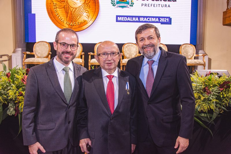 Gente que brilha - Prefeito José Sarto reconhece o valor de personalidades cearenses com a entrega da Medalha Iracema 2021