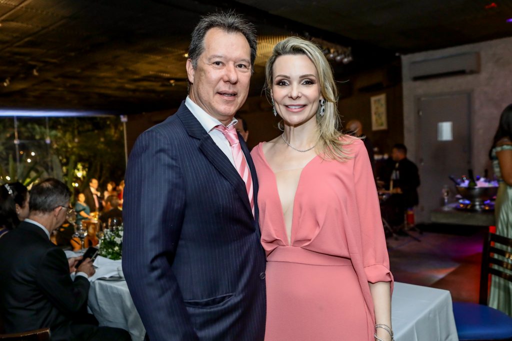 Rebeca E Carlos Fujita