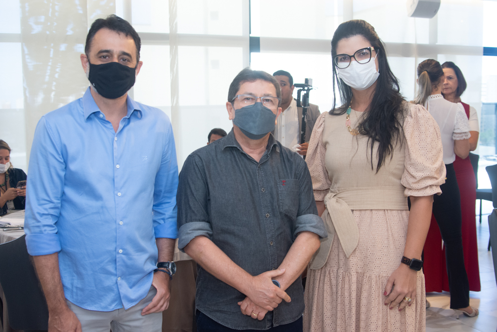 Roberto Caracas, Alci Porto E Karina Frota