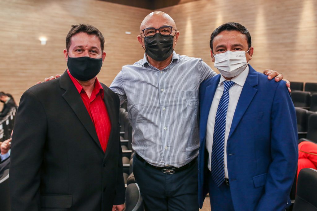 Roberto Caracs, Assis Mangueira E Josafá Rebouças