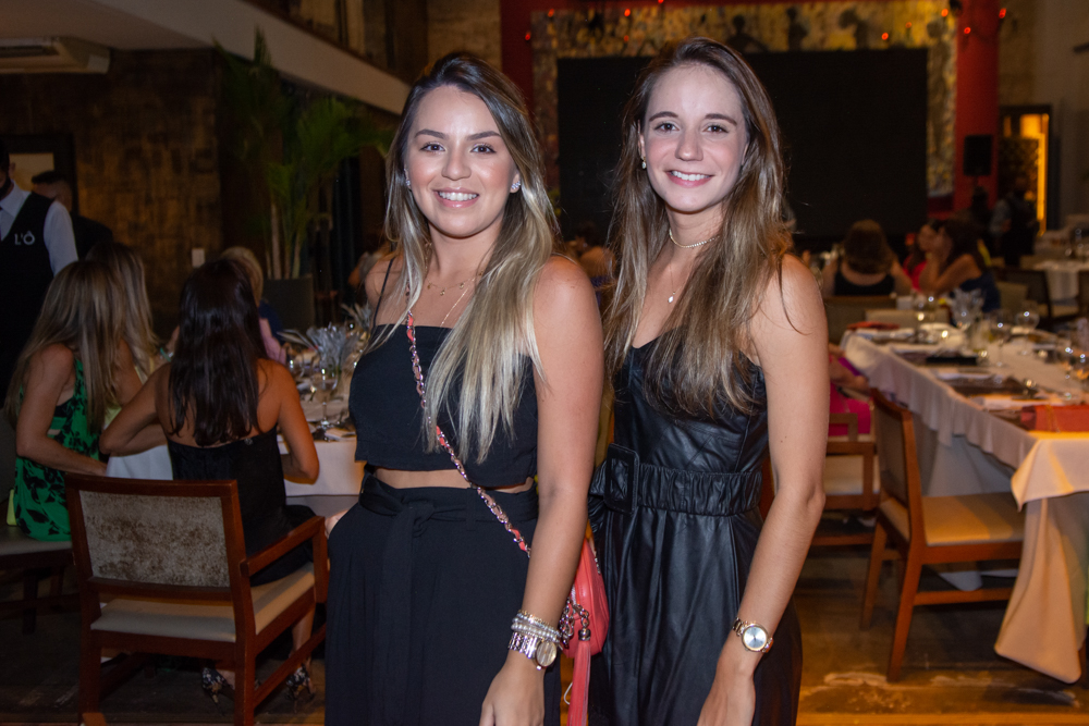 Tais Marques E Marina Leal