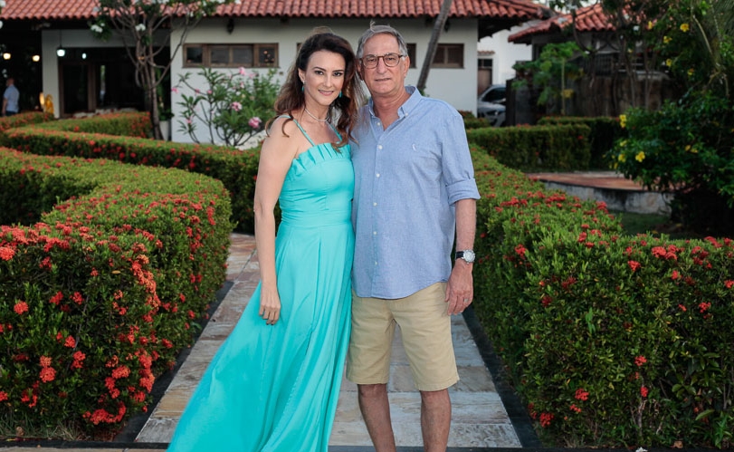 Tânia Patrício festeja seu start nas cinco décadas na Praia da Tabuba