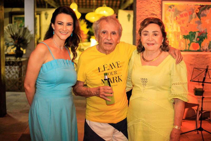 Sunset Party - Tânia Patrício festeja seu start nas cinco décadas na Praia da Tabuba