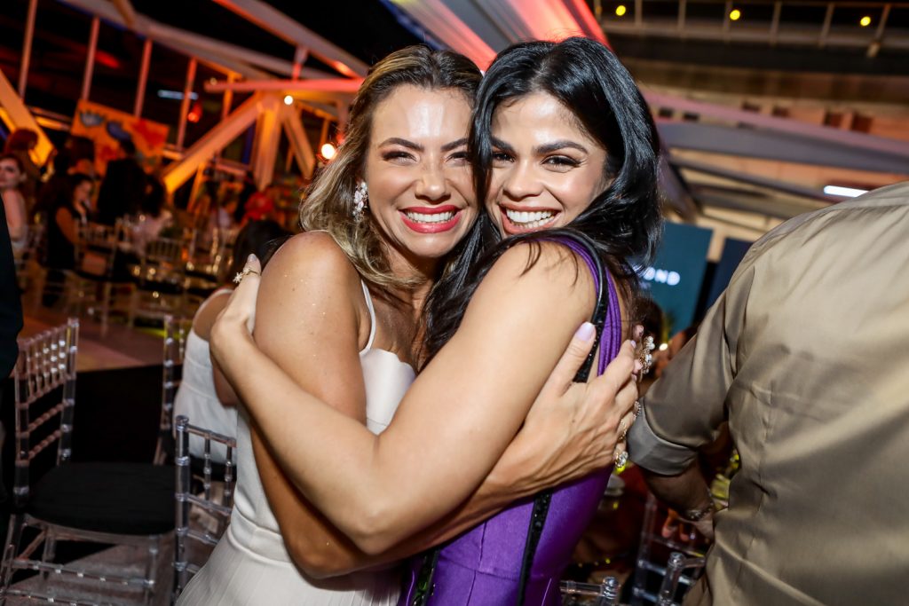 
				Vanessa Queiros E Isabele Timoteo
				