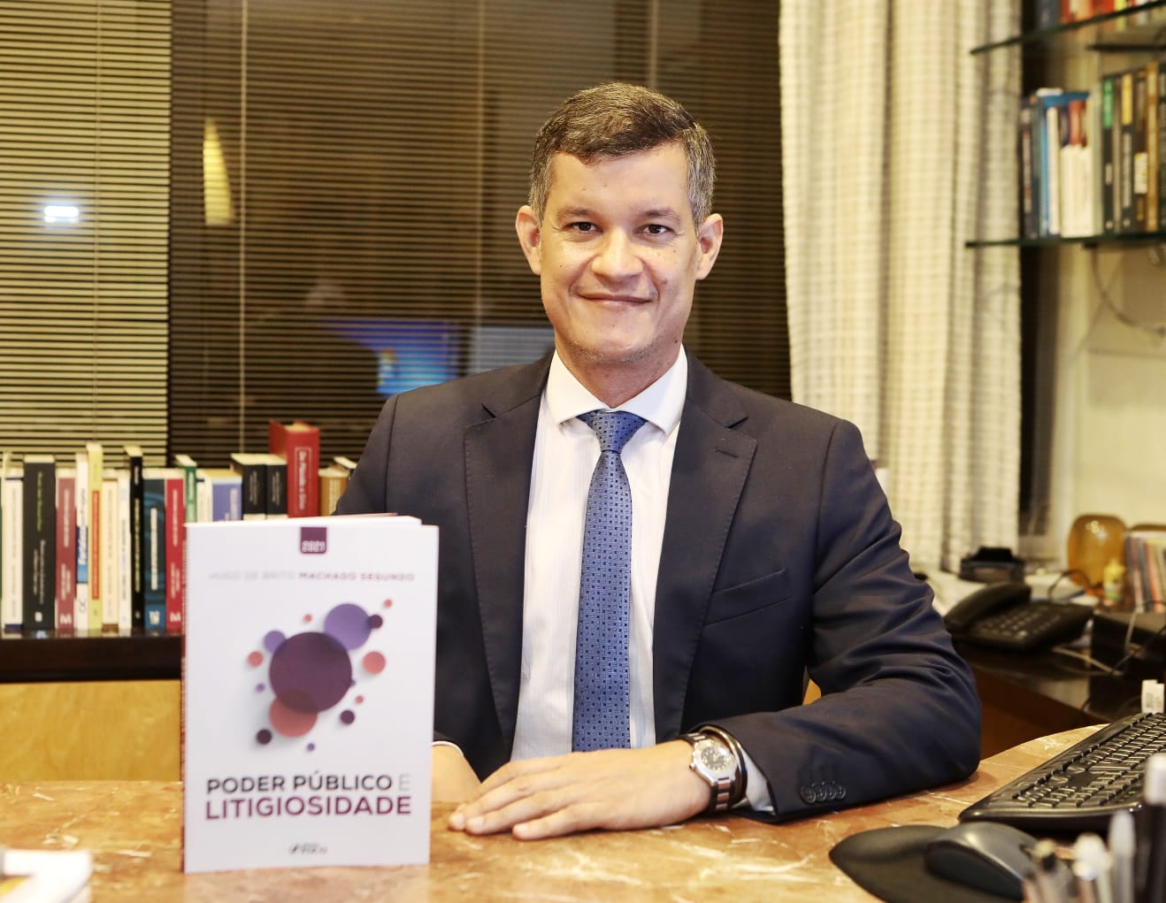 Hugo de Brito Machado  apresenta mais uma obra de sua autoria. Vem conferir!