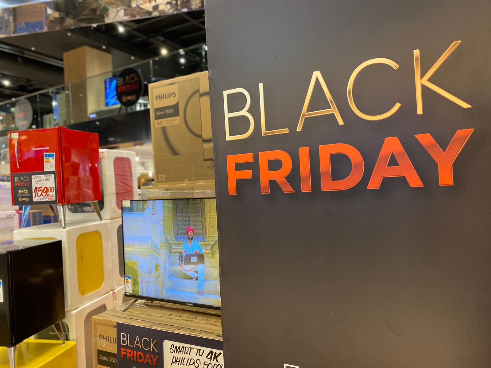 Iguatemi Fortaleza abrirá mais cedo para atender os consumidores durante a Black Friday