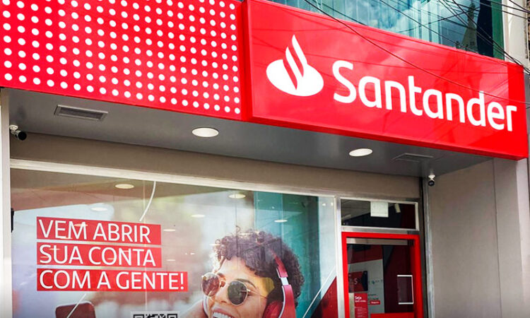 Movidas pelo turismo, Aracati e Canindé entram na rota de expansão do Santander no Ceará