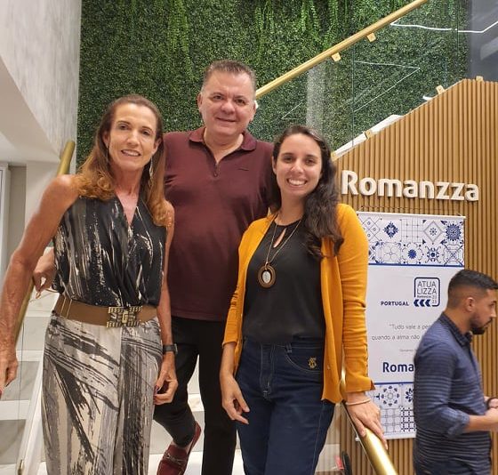 Em clima de Natal - Sofia Linhares movimenta a Romanzza Fortaleza com coquetel de lançamento da Revista Ambientes