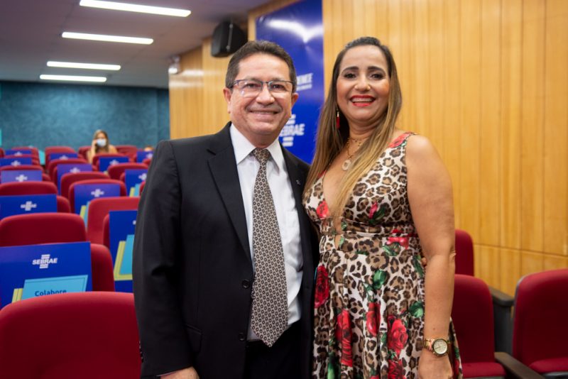 Alta Comenda - Empresário José Ximenes é agraciado com Troféu Carnaúba 2021