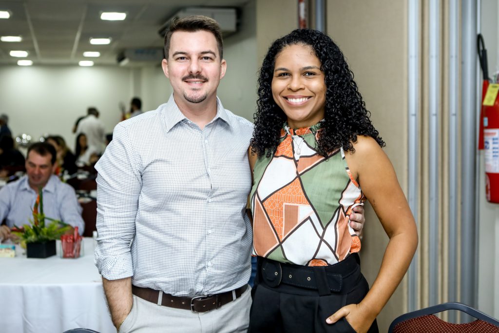 Alisson Vilela E Monica Lima