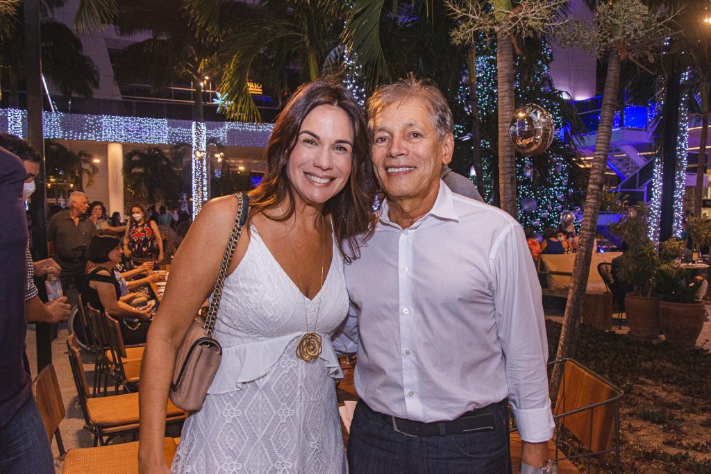 
				Ana Virginia Martins E Otacilio Valente
				