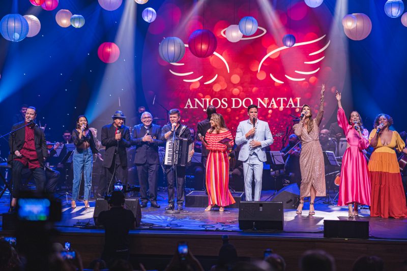 Corrente do bem - Espetáculo Anjos do Natal leva música e solidariedade ao palco do Teatro RioMar Fortaleza