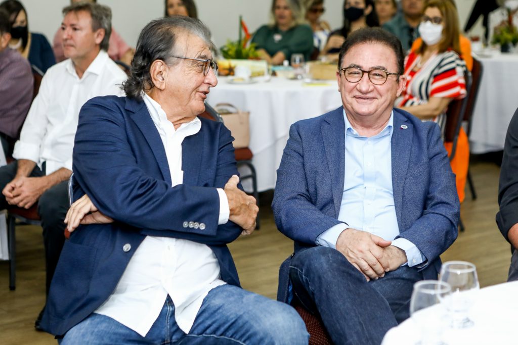 Arialdo Pinho E Manoel Linhares